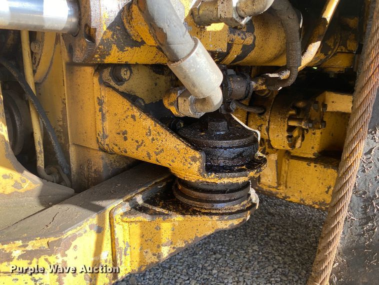 image for item DM4165 Caterpillar D400D  haul truck