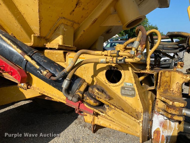 image for item DM4165 Caterpillar D400D  haul truck