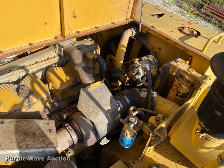 image for item DM4165 Caterpillar D400D  haul truck