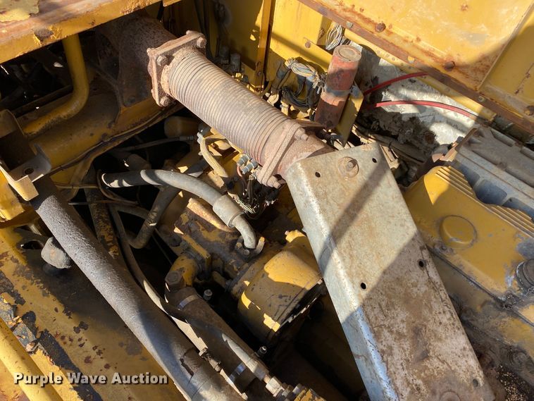 image for item DM4165 Caterpillar D400D  haul truck