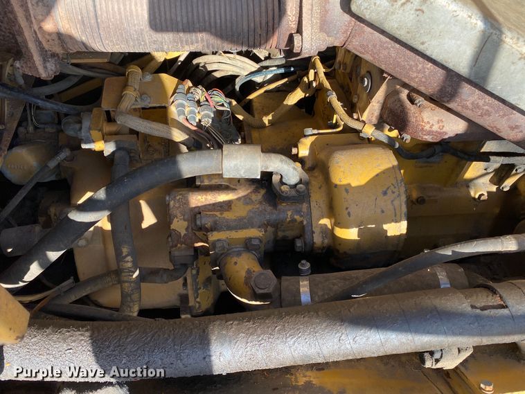 image for item DM4165 Caterpillar D400D  haul truck