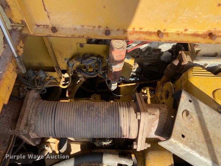 image for item DM4165 Caterpillar D400D  haul truck