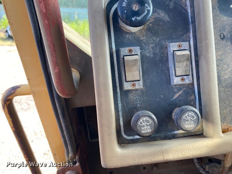 image for item DM4165 Caterpillar D400D  haul truck