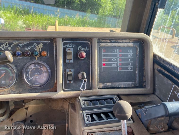 image for item DM4165 Caterpillar D400D  haul truck