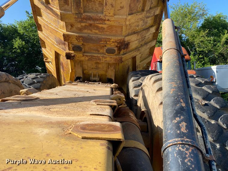 image for item DM4165 Caterpillar D400D  haul truck