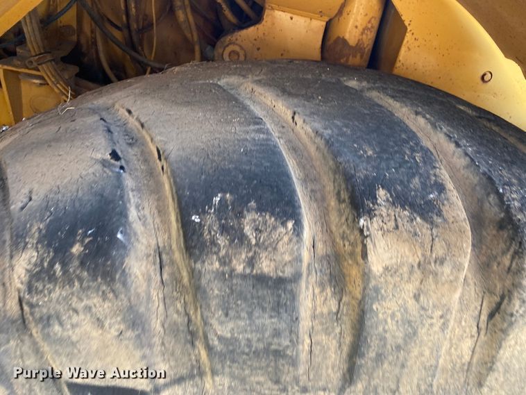 image for item DM4165 Caterpillar D400D  haul truck