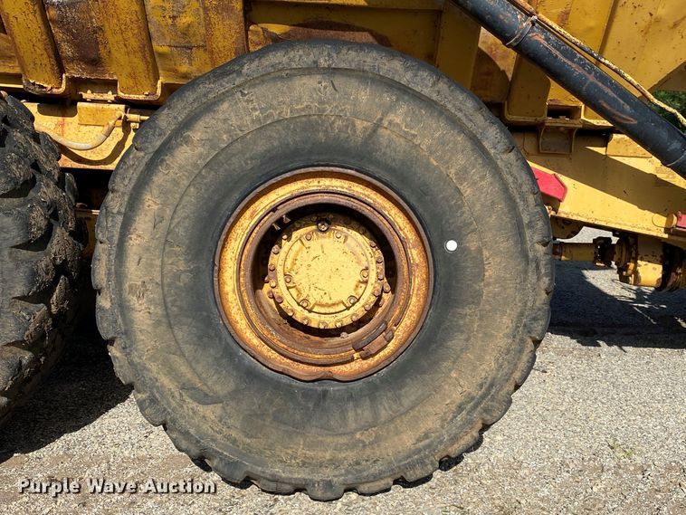 image for item DM4165 Caterpillar D400D  haul truck