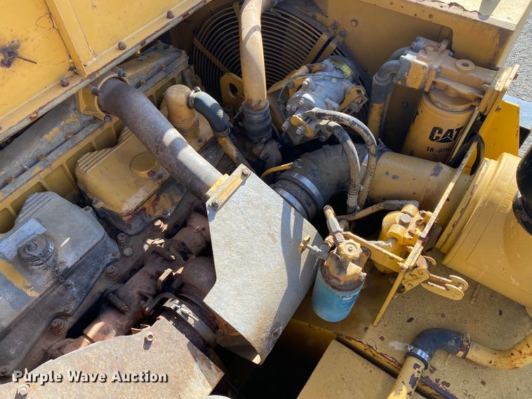 image for item DM4166 1994 Caterpillar D400D  haul truck