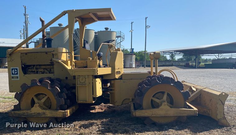 image for item DM4167 1973 Caterpillar 815  soil compactor