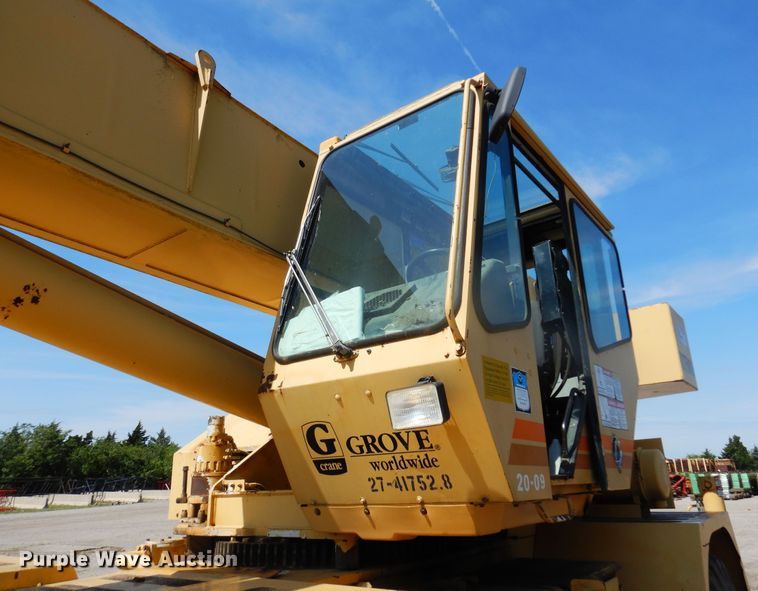 image for item DN0332 1995 Grove RT530D  crane