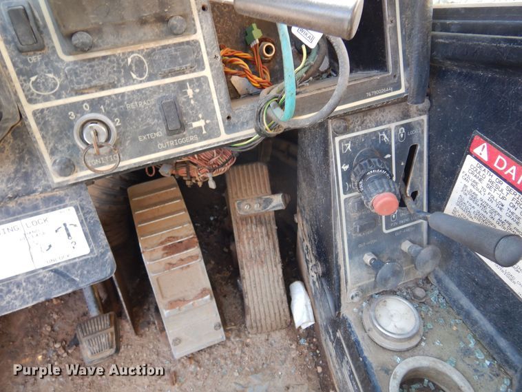 image for item DN0332 1995 Grove RT530D  crane