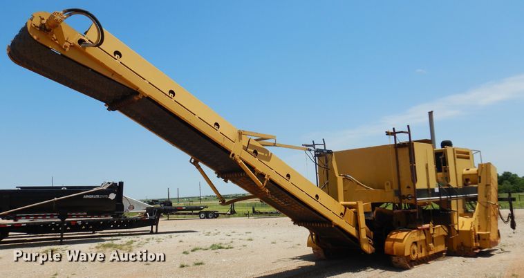 image for item DN0344 1986 Caterpillar TR-225B  asphalt trimmer