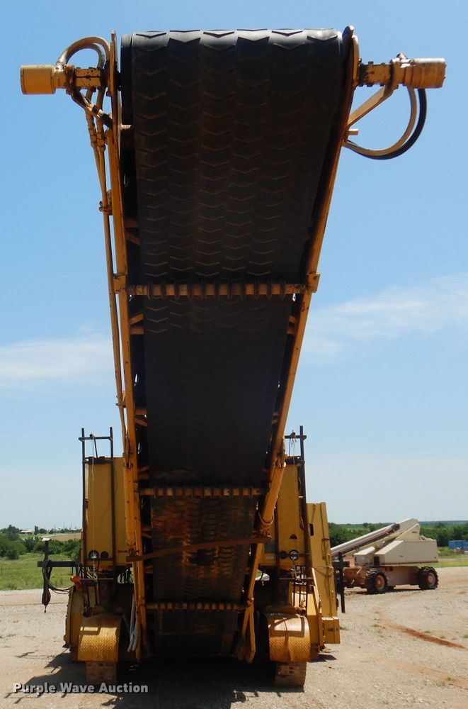 image for item DN0344 1986 Caterpillar TR-225B  asphalt trimmer