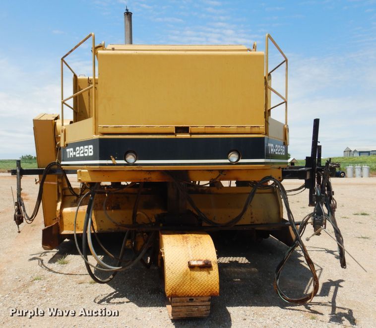 image for item DN0344 1986 Caterpillar TR-225B  asphalt trimmer