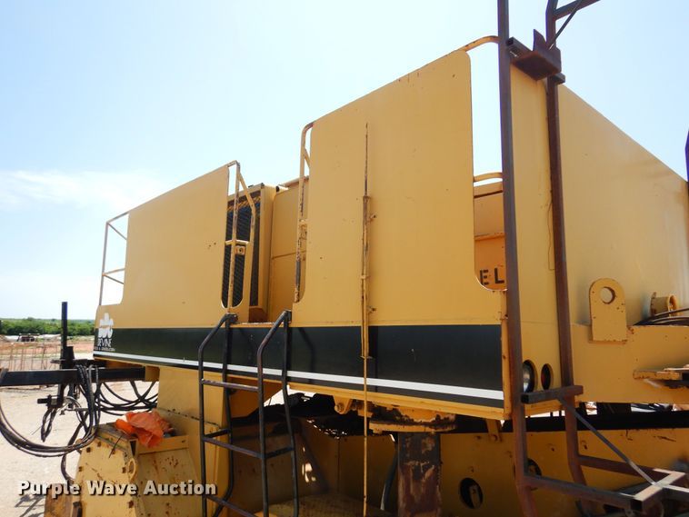 image for item DN0344 1986 Caterpillar TR-225B  asphalt trimmer