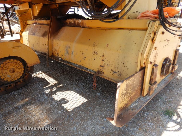 image for item DN0344 1986 Caterpillar TR-225B  asphalt trimmer