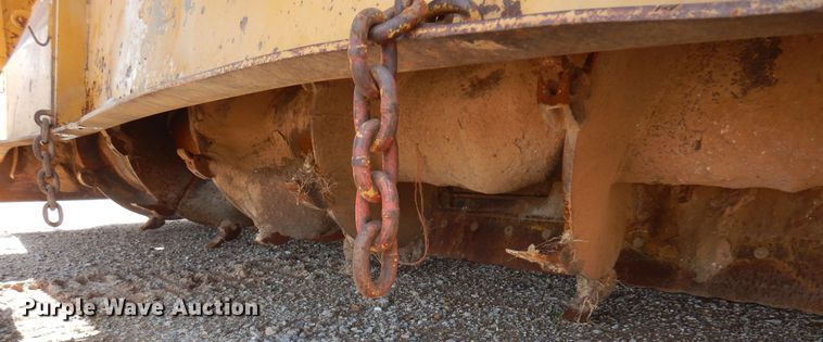 image for item DN0344 1986 Caterpillar TR-225B  asphalt trimmer