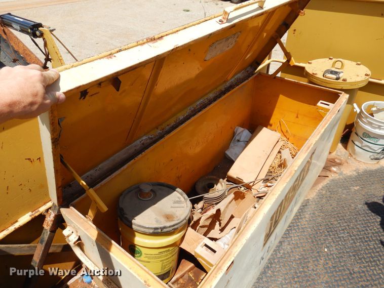 image for item DN0344 1986 Caterpillar TR-225B  asphalt trimmer