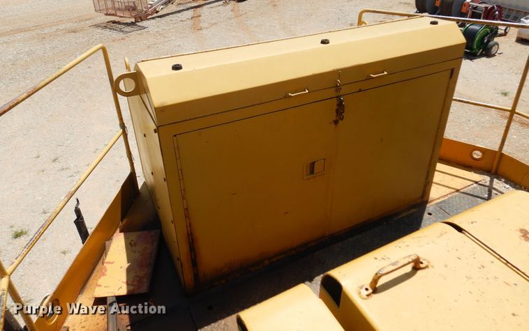 image for item DN0344 1986 Caterpillar TR-225B  asphalt trimmer