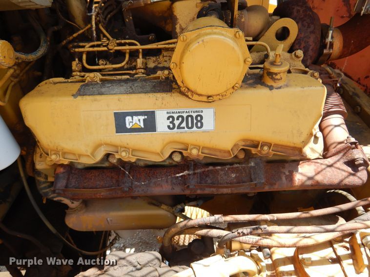 image for item DN0344 1986 Caterpillar TR-225B  asphalt trimmer