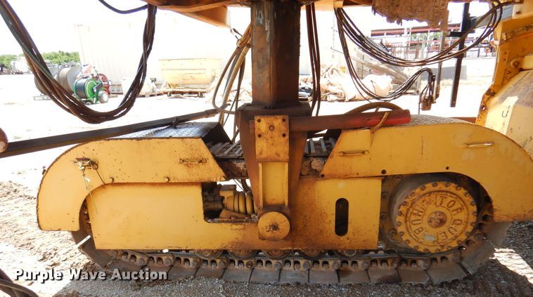 image for item DN0344 1986 Caterpillar TR-225B  asphalt trimmer