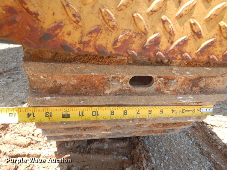 image for item DN0344 1986 Caterpillar TR-225B  asphalt trimmer