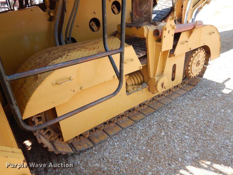 image for item DN0344 1986 Caterpillar TR-225B  asphalt trimmer