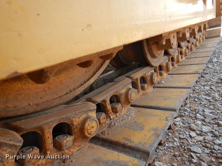 image for item DN0344 1986 Caterpillar TR-225B  asphalt trimmer