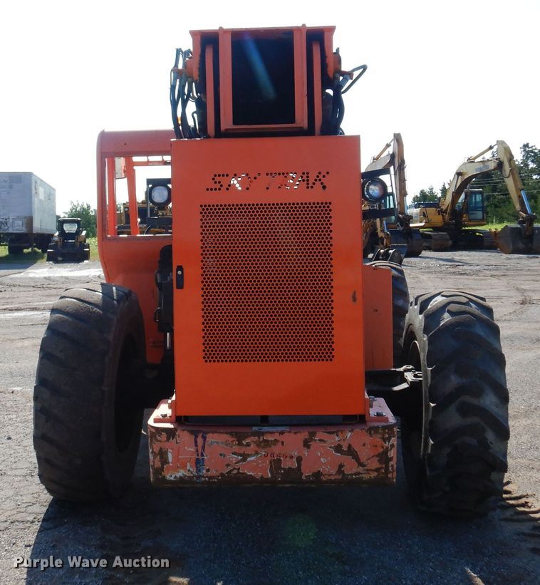 image for item DN0357 2008 SkyTrak 10042  telehandler