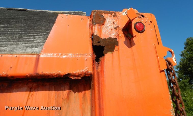 image for item DN1593 2002 Sterling LT9511  dump truck