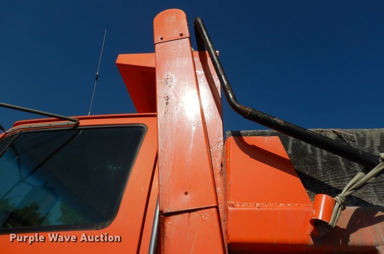 image for item DN1593 2002 Sterling LT9511  dump truck