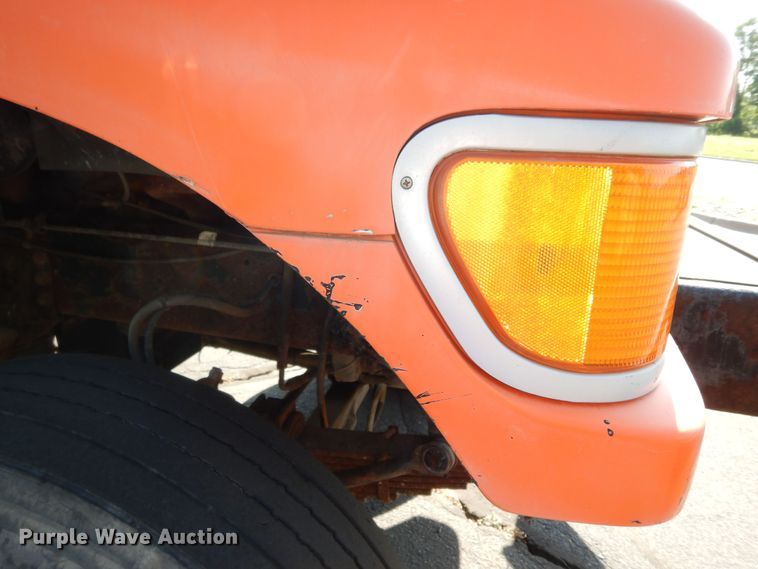 image for item DN1593 2002 Sterling LT9511  dump truck