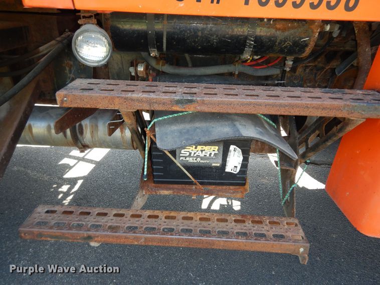 image for item DN1593 2002 Sterling LT9511  dump truck