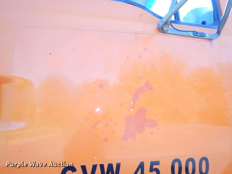 image for item DN1593 2002 Sterling LT9511  dump truck