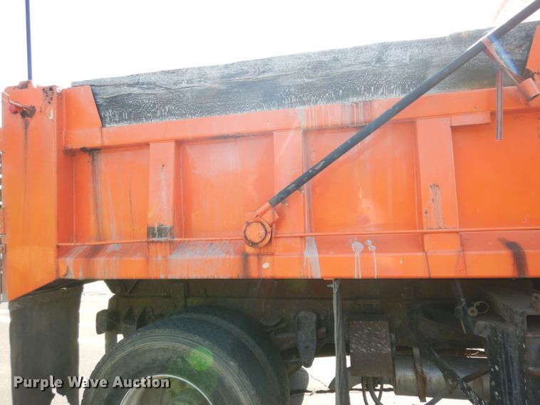 image for item DN1593 2002 Sterling LT9511  dump truck