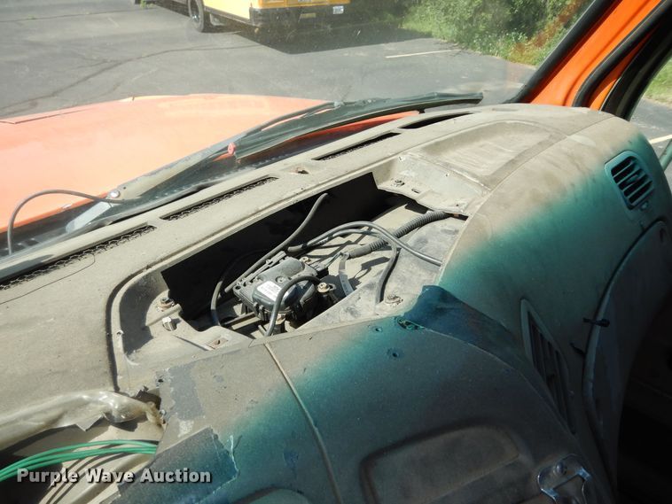 image for item DN1593 2002 Sterling LT9511  dump truck