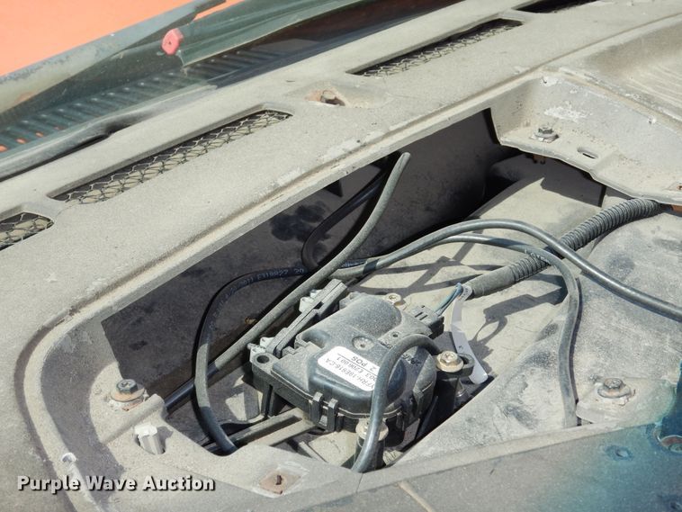 image for item DN1593 2002 Sterling LT9511  dump truck