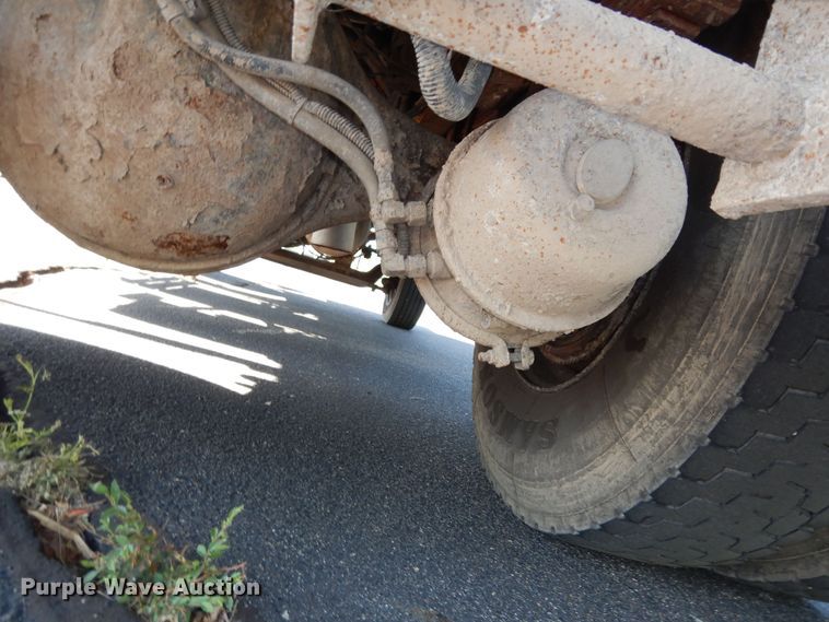 image for item DN1593 2002 Sterling LT9511  dump truck