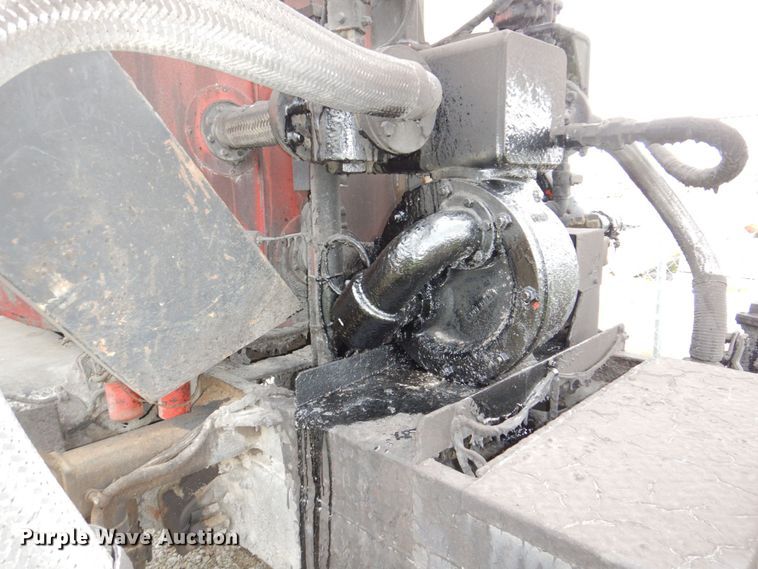 image for item DN7371 1999 Freightliner FL70  tank truck