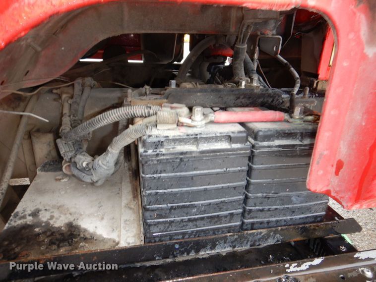 image for item DN7371 1999 Freightliner FL70  tank truck