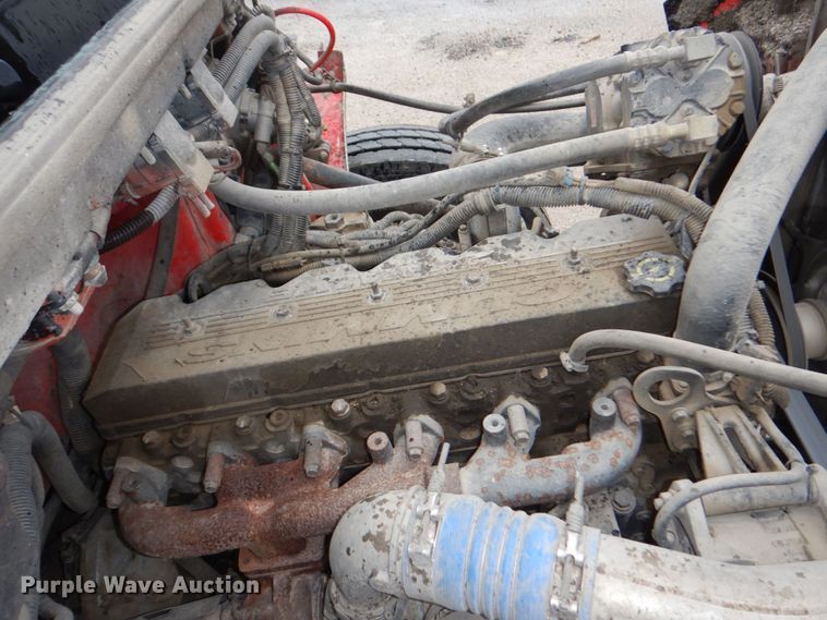 image for item DN7371 1999 Freightliner FL70  tank truck