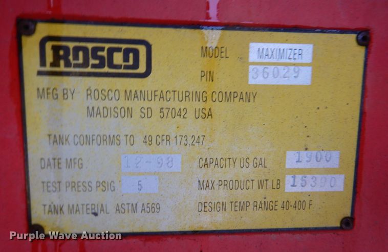 image for item DN7371 1999 Freightliner FL70  tank truck