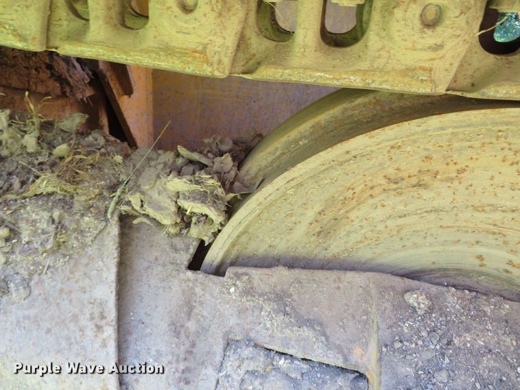 image for item DN7990 2004 John Deere 655C  track loader