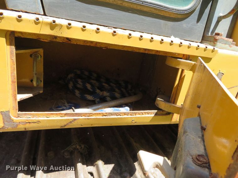 image for item DN7990 2004 John Deere 655C  track loader