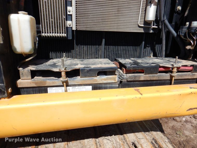 image for item DP4240 2011 John Deere 200DLC  excavator