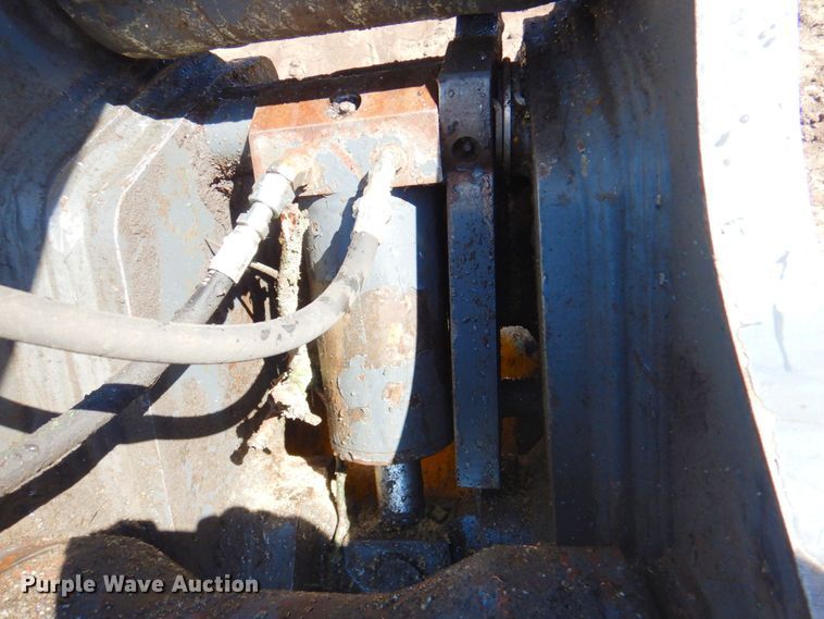 image for item DP4240 2011 John Deere 200DLC  excavator