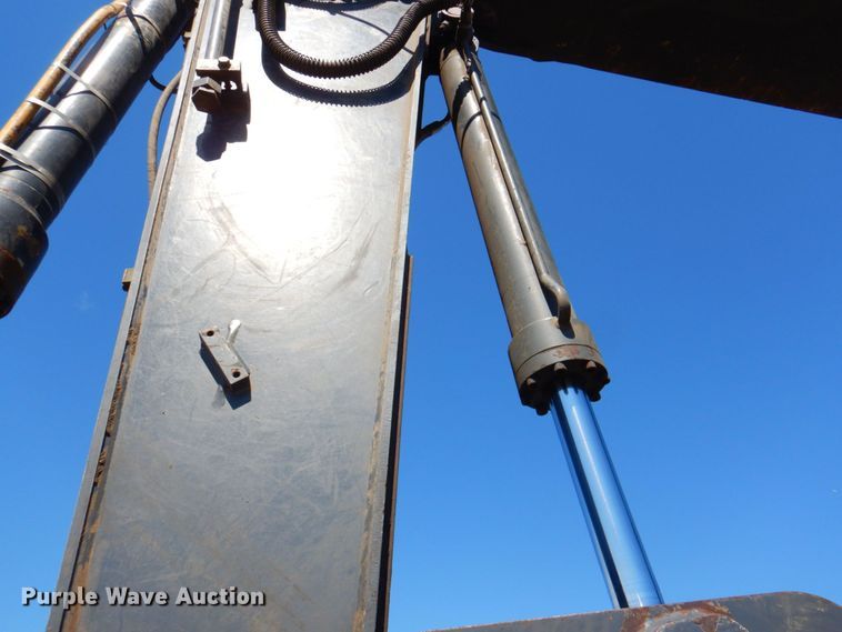 image for item DP4240 2011 John Deere 200DLC  excavator