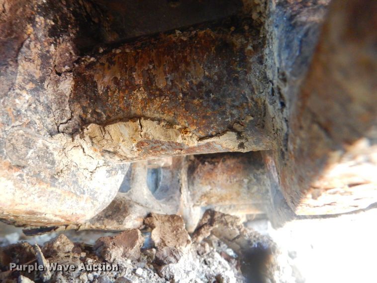 image for item DP4240 2011 John Deere 200DLC  excavator