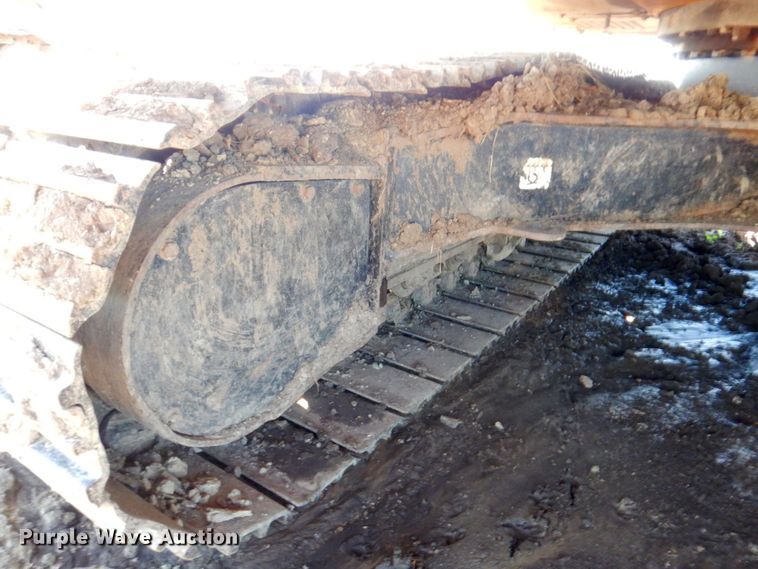 image for item DP4240 2011 John Deere 200DLC  excavator