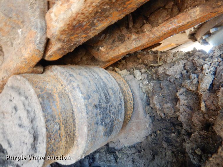 image for item DP4240 2011 John Deere 200DLC  excavator